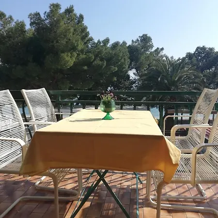 Sajeta Beach Apartment Drvenik (Split-Dalmatia)