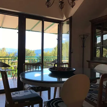 Sajeta Beach Apartment